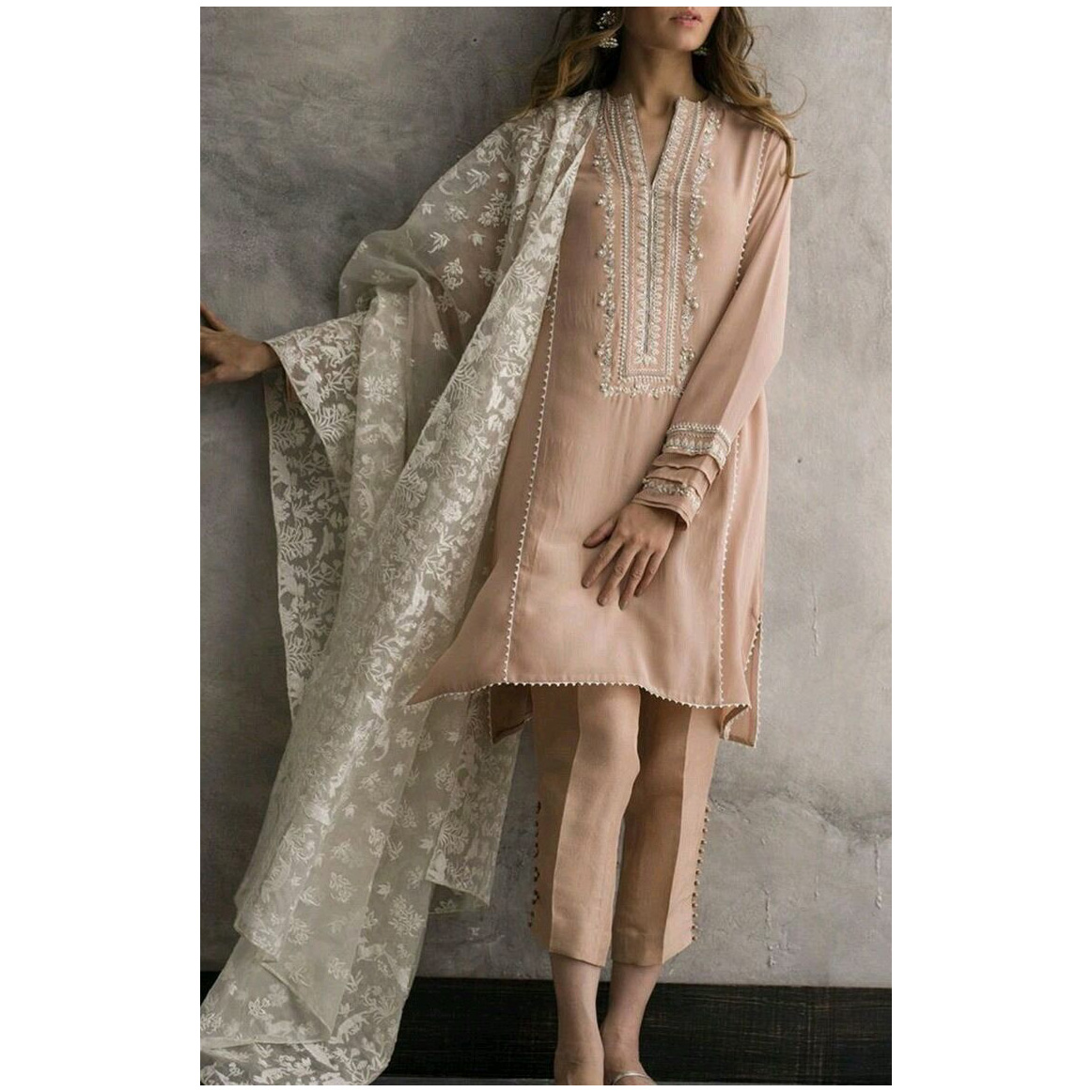 peach-embroidered-chiffon-suit-with-threadwork-dupatta